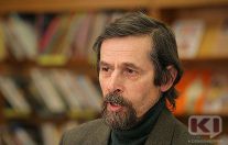 Глава Коми наградил писателей