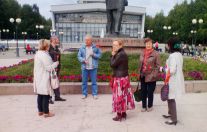 Митинг у памятника И. А. Куратова, посвященный 176-летию со дня рождения поэта. Сыктывкар. Театральная площадь
