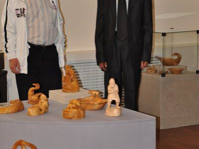 Чествовали ровесников Победы, открыли выставку их работ 