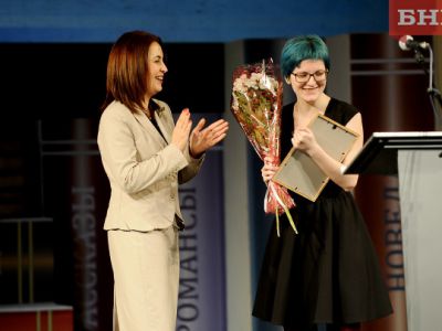 исполнением классиков и награждением литературных деятелей