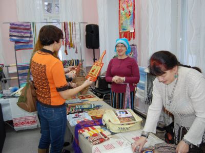 ярмарка авторских новогодних подарков ручной работы