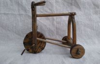 Деревянный велосипед 