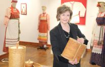 Выставка «Душевность наряда и тепло бересты»