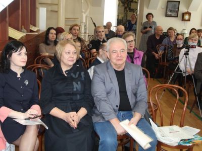 Поэтический марафон в белых шарфах 