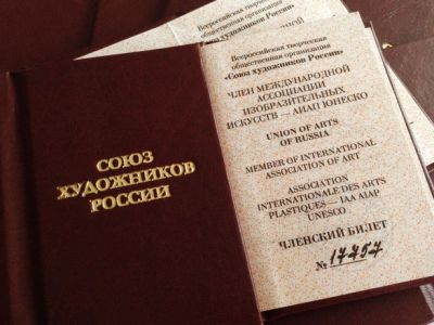 "Полку" художников прибыло